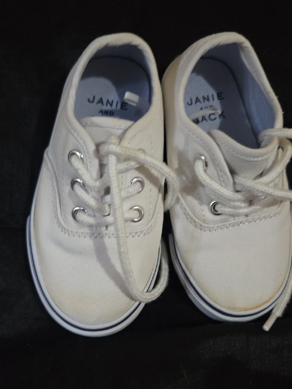 Janie and Jack Cream Canvas Toddler Sneakers Sz 7 Pre Odwned